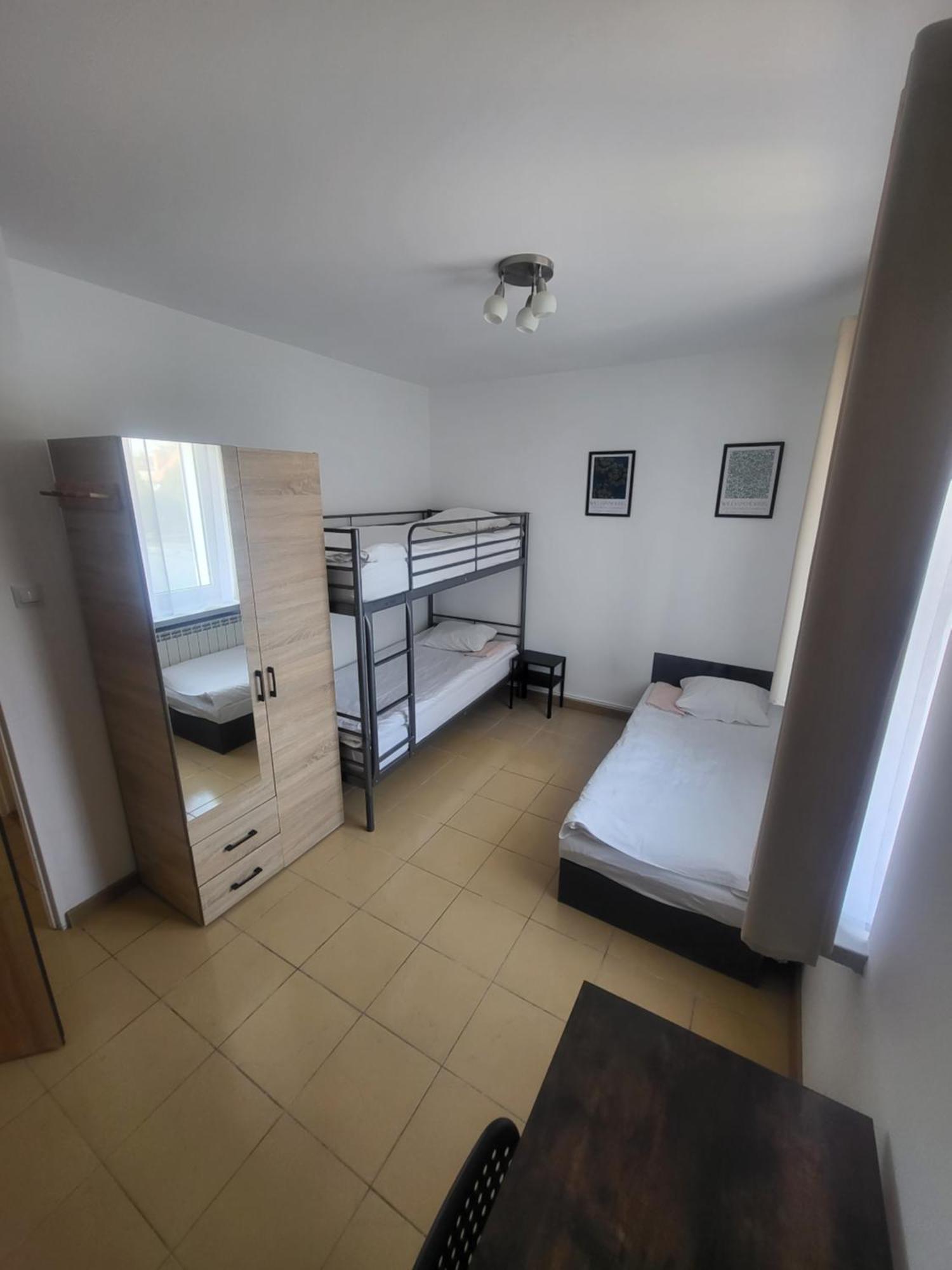 Rooms4Rest Popularna - Private Rooms For Tourists - Atr Consulting Sp, Z O,O, Warschau Buitenkant foto