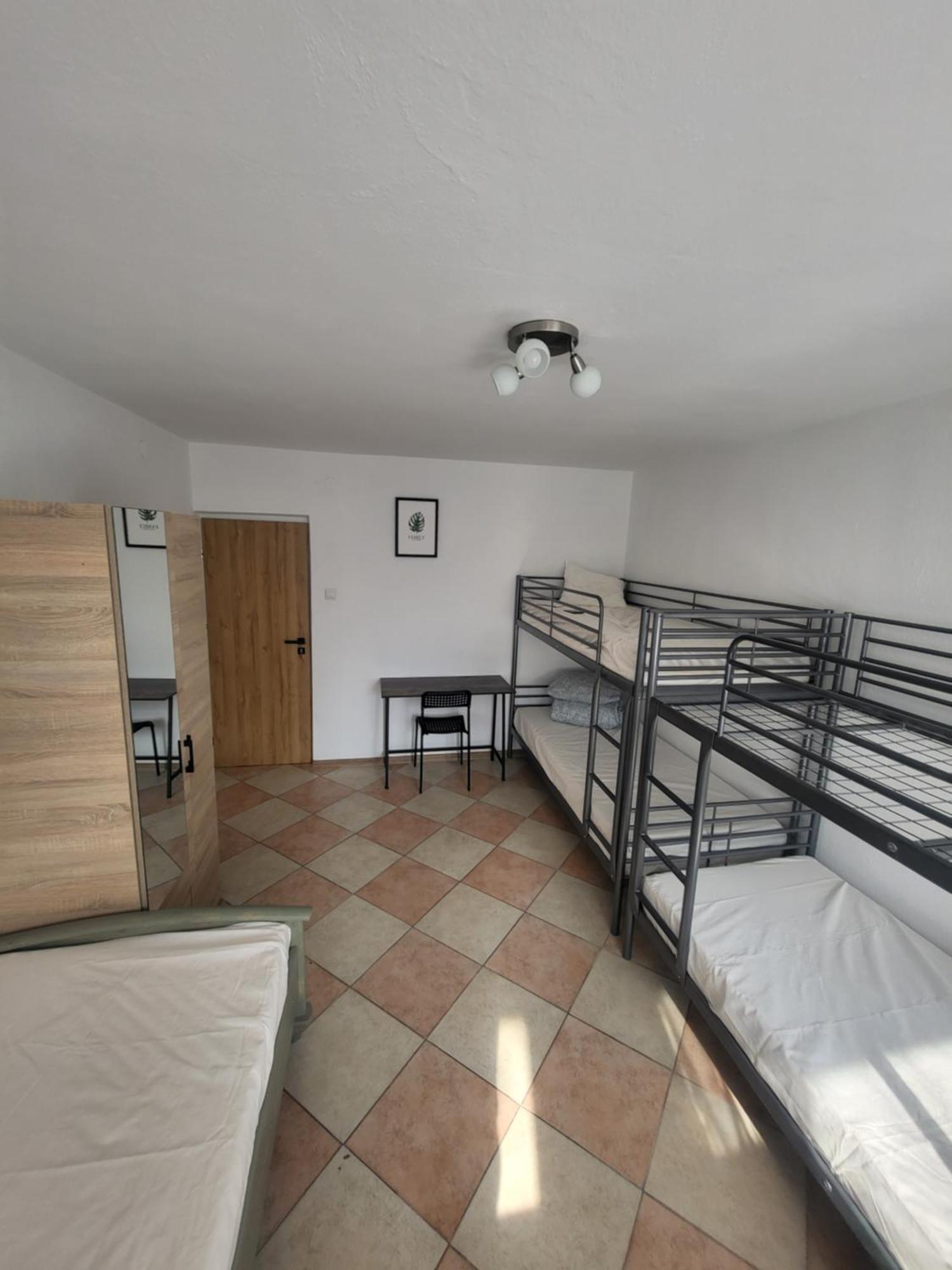 Rooms4Rest Popularna - Private Rooms For Tourists - Atr Consulting Sp, Z O,O, Warschau Buitenkant foto