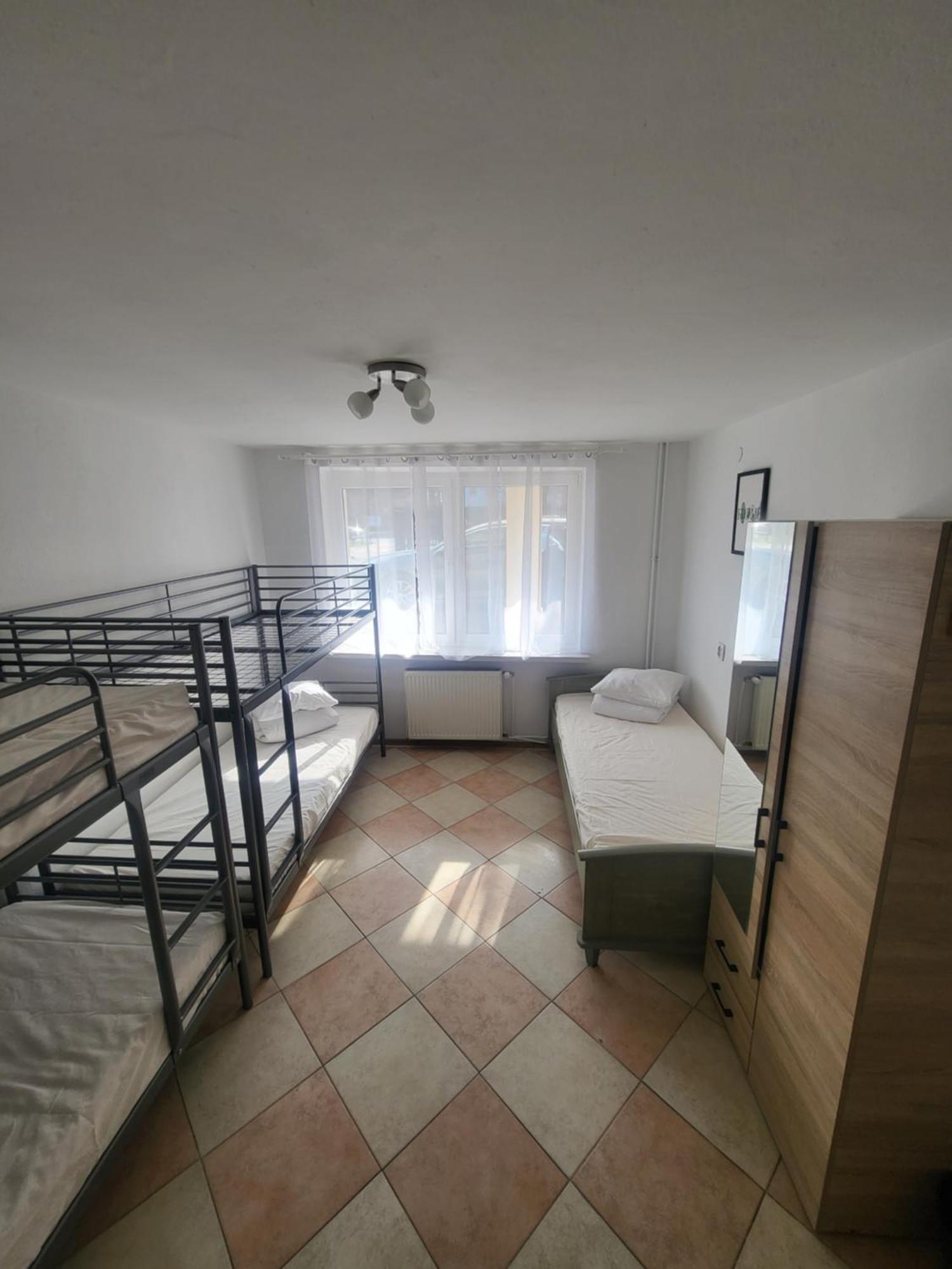 Rooms4Rest Popularna - Private Rooms For Tourists - Atr Consulting Sp, Z O,O, Warschau Buitenkant foto