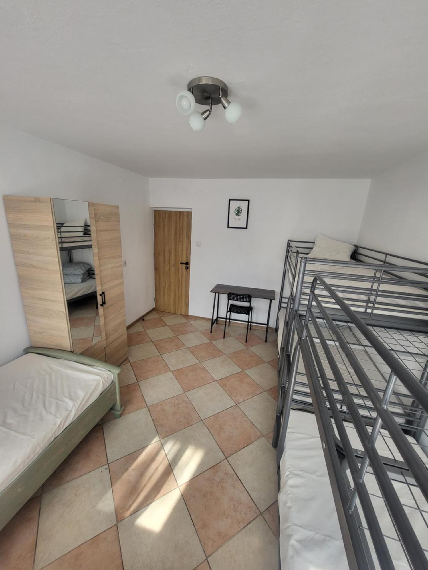 Rooms4Rest Popularna - Private Rooms For Tourists - Atr Consulting Sp, Z O,O, Warschau Buitenkant foto