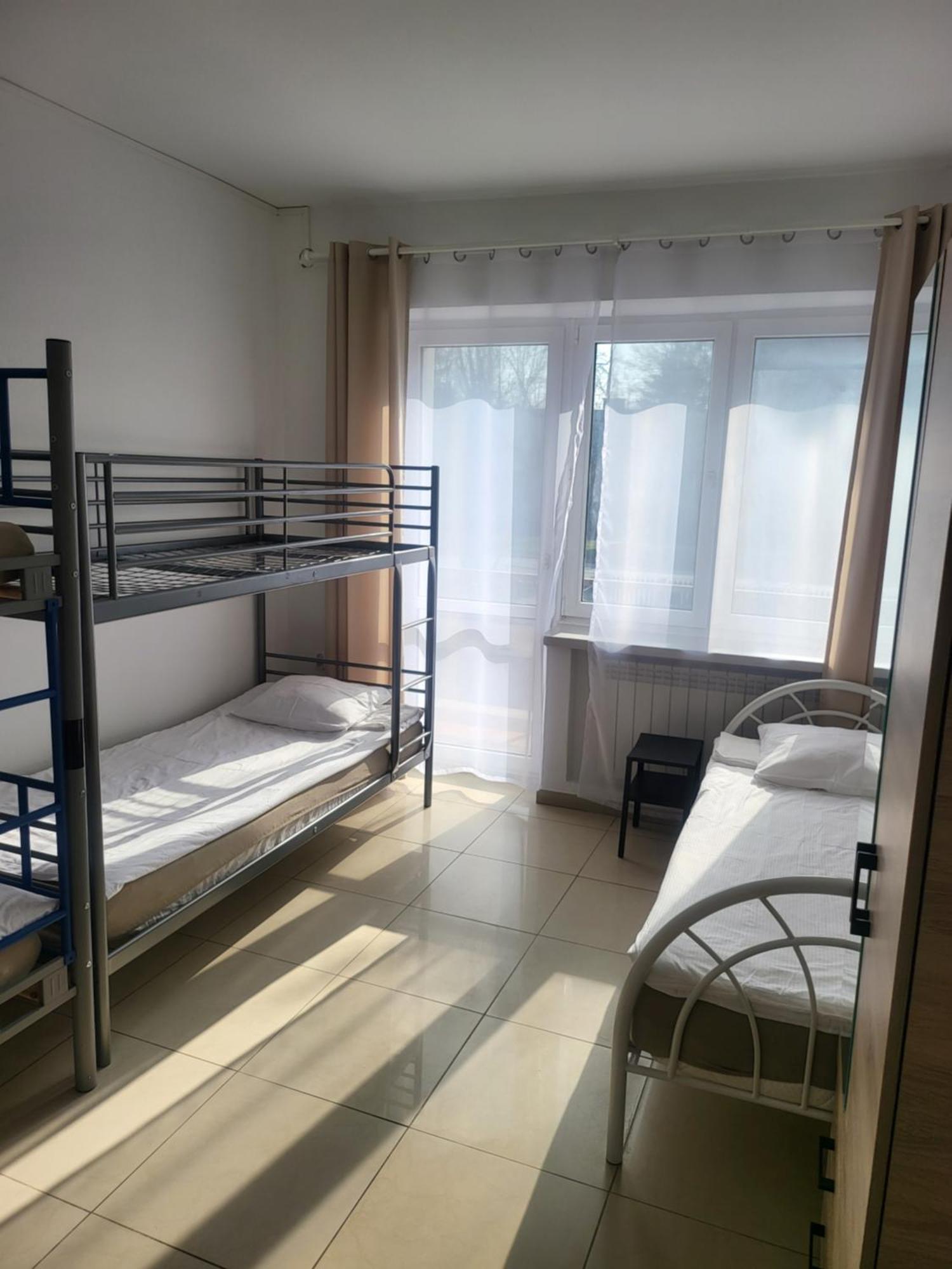 Rooms4Rest Popularna - Private Rooms For Tourists - Atr Consulting Sp, Z O,O, Warschau Buitenkant foto