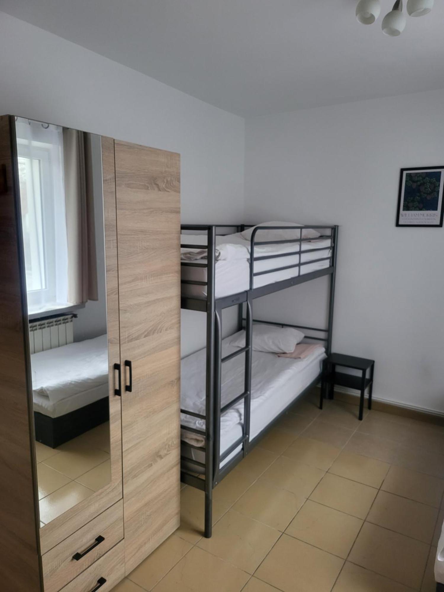 Rooms4Rest Popularna - Private Rooms For Tourists - Atr Consulting Sp, Z O,O, Warschau Buitenkant foto