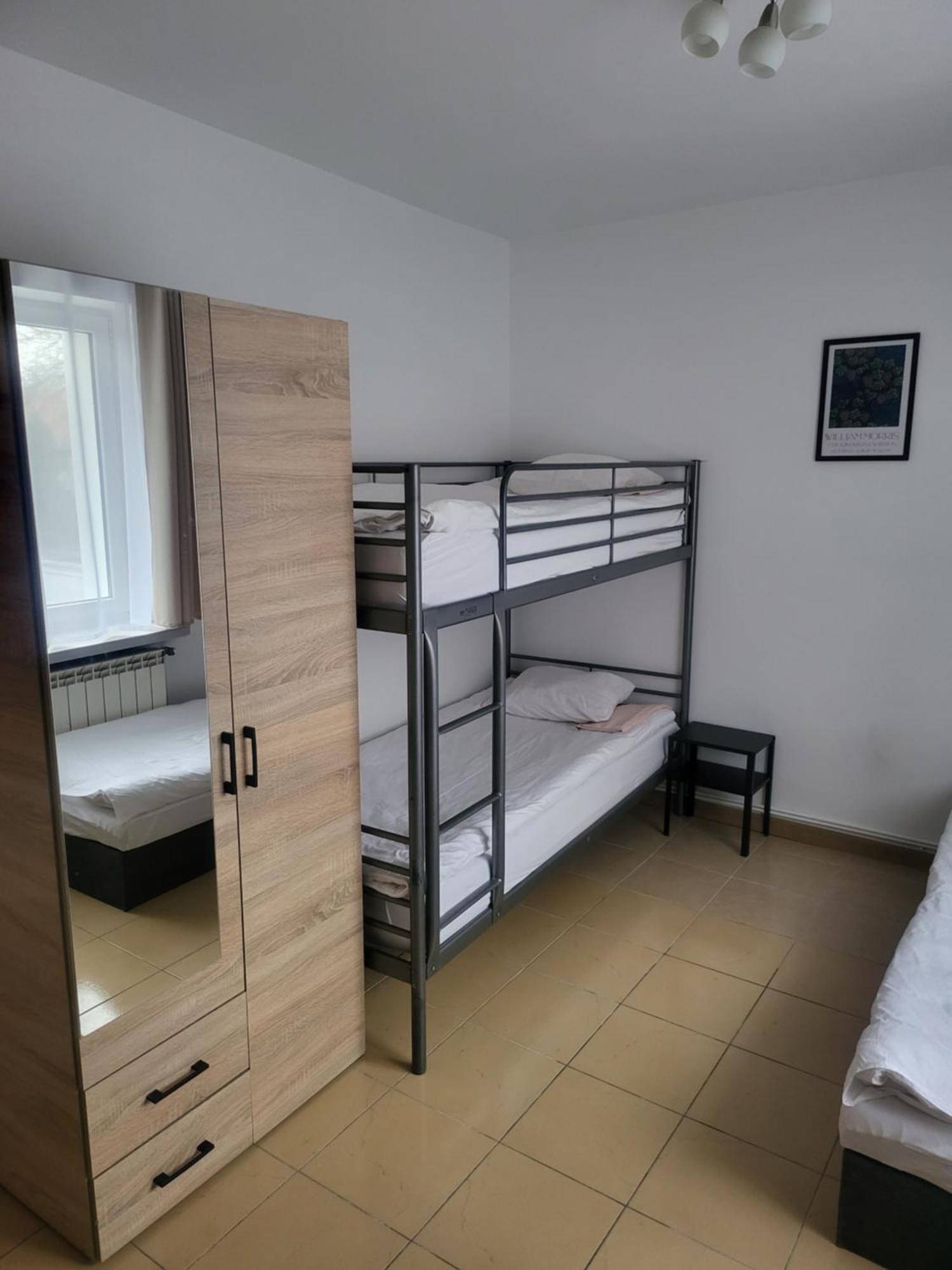 Rooms4Rest Popularna - Private Rooms For Tourists - Atr Consulting Sp, Z O,O, Warschau Buitenkant foto