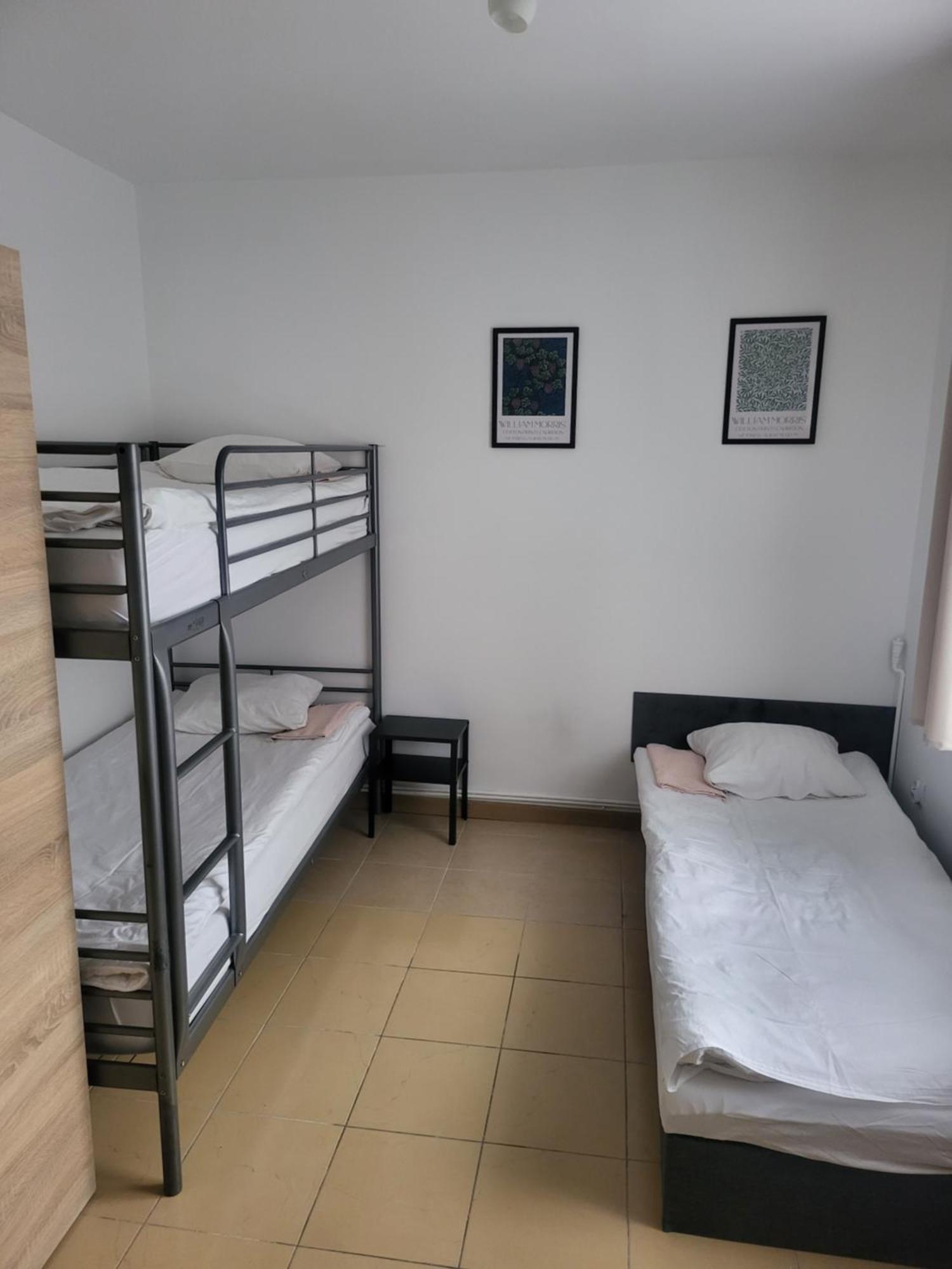 Rooms4Rest Popularna - Private Rooms For Tourists - Atr Consulting Sp, Z O,O, Warschau Buitenkant foto