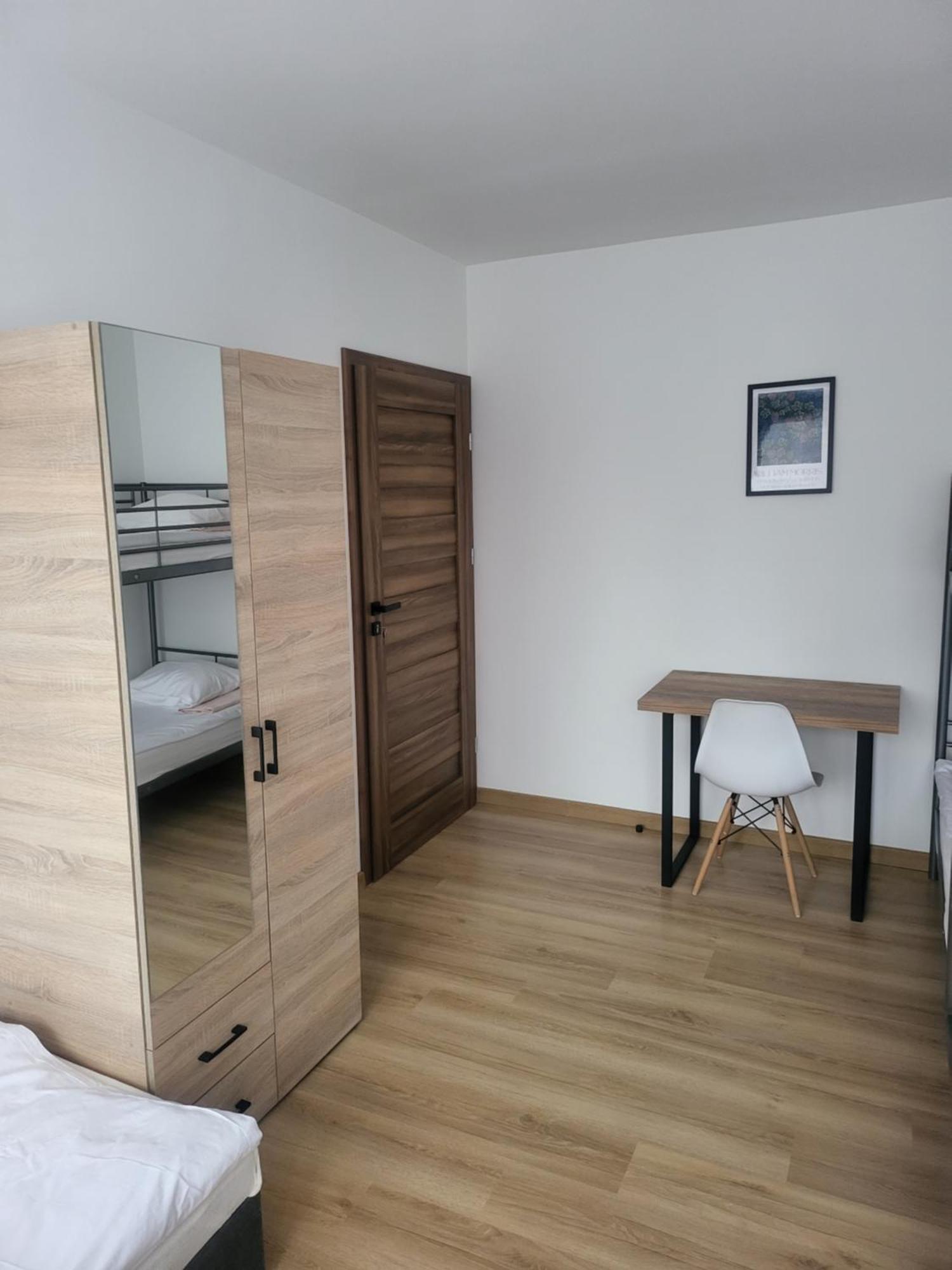 Rooms4Rest Popularna - Private Rooms For Tourists - Atr Consulting Sp, Z O,O, Warschau Buitenkant foto