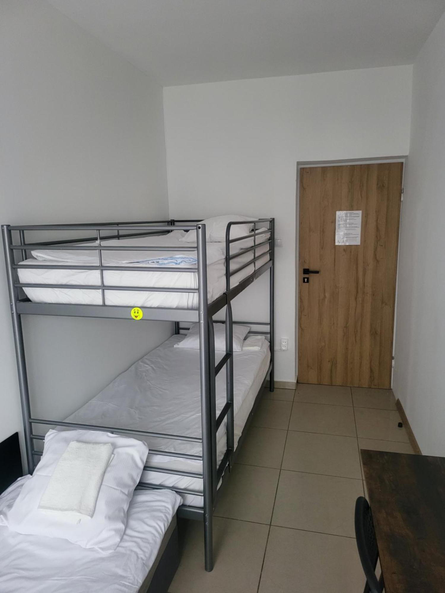 Rooms4Rest Popularna - Private Rooms For Tourists - Atr Consulting Sp, Z O,O, Warschau Buitenkant foto